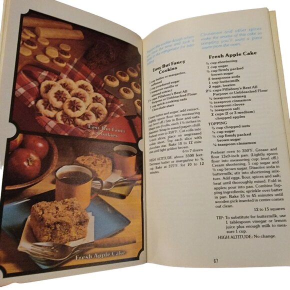 Vintage 70s Cookbook Lot Pillsbury Recipe Cook Book Kitchen Retro Home Decor Fun - Picture 16 of 16